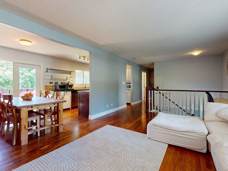 1254 Depot Road, Squamish, BC, V0N 1H0 - 6