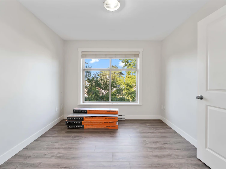 215-13555 Gateway Drive, Surrey, BC, V3T 0B5 - 8