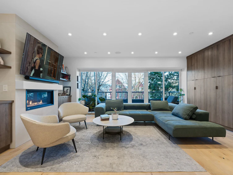 2142 W 1st Avenue, Vancouver, BC, V6K 1E8 - 3