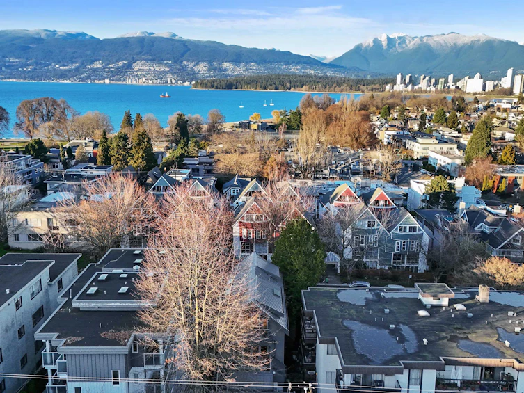 2142 W 1st Avenue, Vancouver, BC, V6K 1E8 - 37
