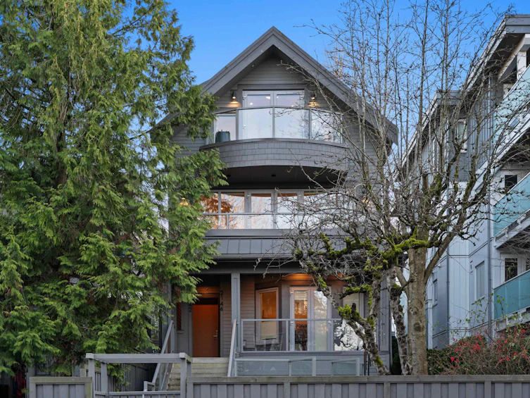 2142 W 1st Avenue, Vancouver, BC, V6K 1E8