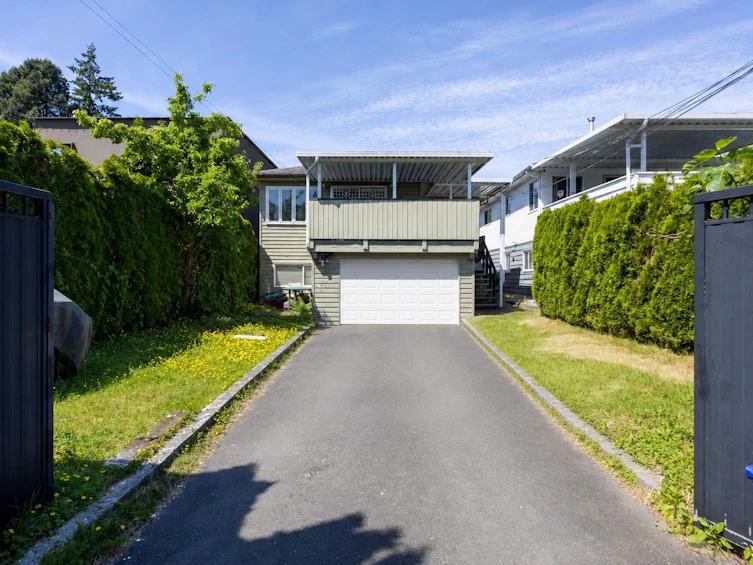 7692 Osler Street, Vancouver, BC, V6P 4C7 - 3