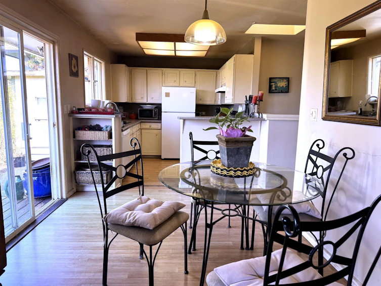 4731 Laurel Avenue, Sechelt, BC, V7Z 0B4 - 13