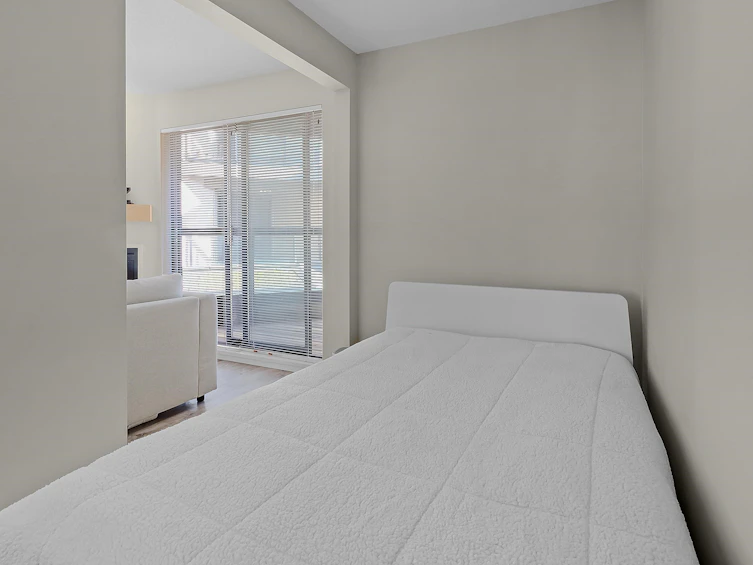 331-10838 City Parkway, Surrey, BC, V3T 5X9 - 12