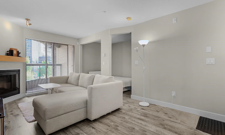 331-10838 City Parkway