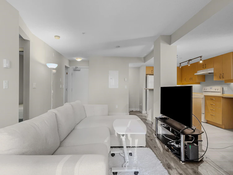 331-10838 City Parkway, Surrey, BC, V3T 5X9 - 3