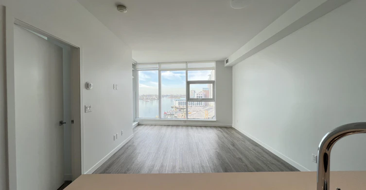 802-680 Quayside Drive, New Westminster, BC, V3M 0P2