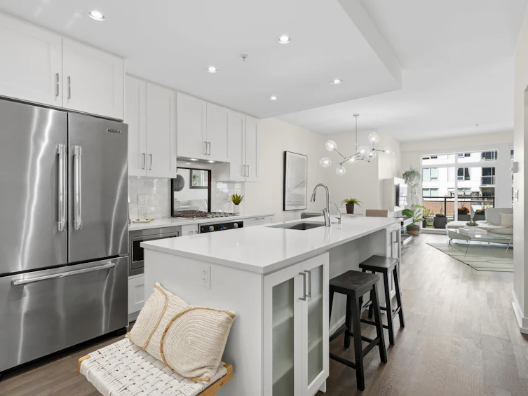 310-1420 Johnston Road, Surrey, BC, V4B 3Z5 - 3