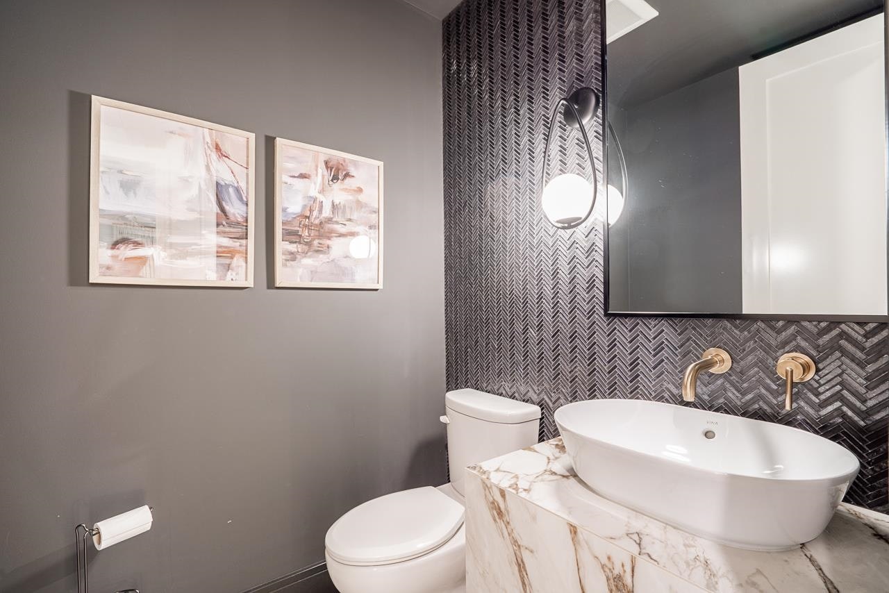 2318 Chantrell Park Drive, Surrey, BC, V4A 9W8 - 25