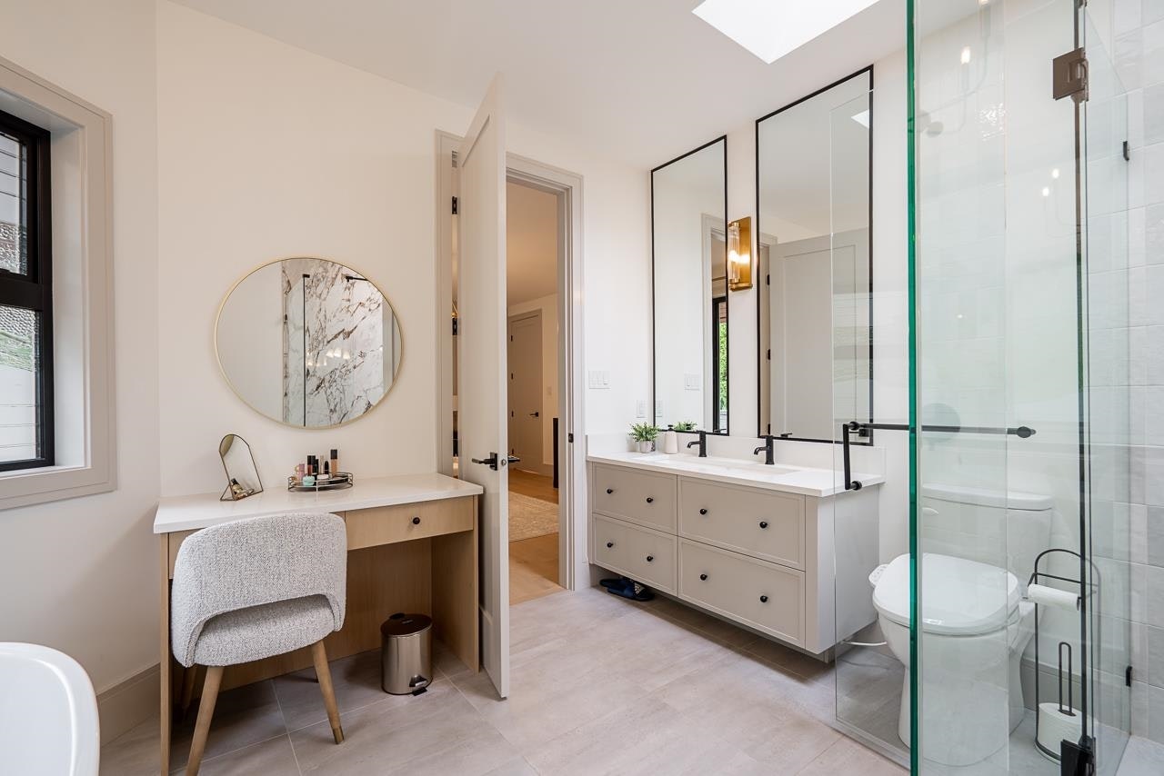 2318 Chantrell Park Drive, Surrey, BC, V4A 9W8 - 20