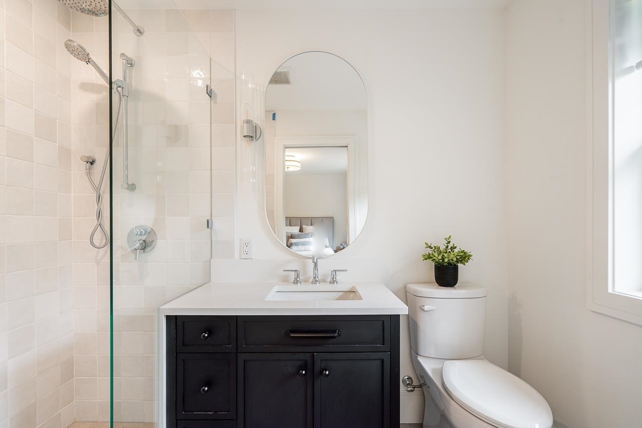 2318 Chantrell Park Drive, Surrey, BC, V4A 9W8 - 29