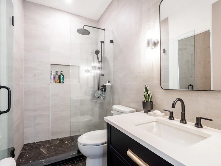 2318 Chantrell Park Drive, Surrey, BC, V4A 9W8 - 23