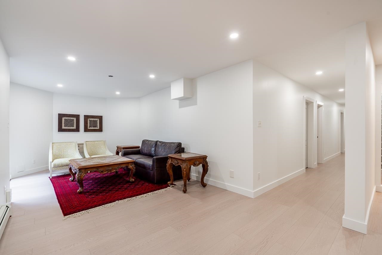 2318 Chantrell Park Drive, Surrey, BC, V4A 9W8 - 33
