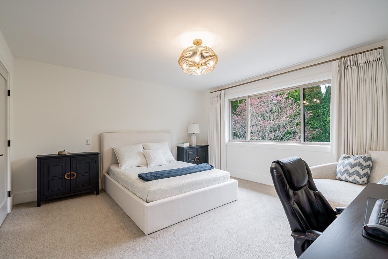 2318 Chantrell Park Drive, Surrey, BC, V4A 9W8 - 26