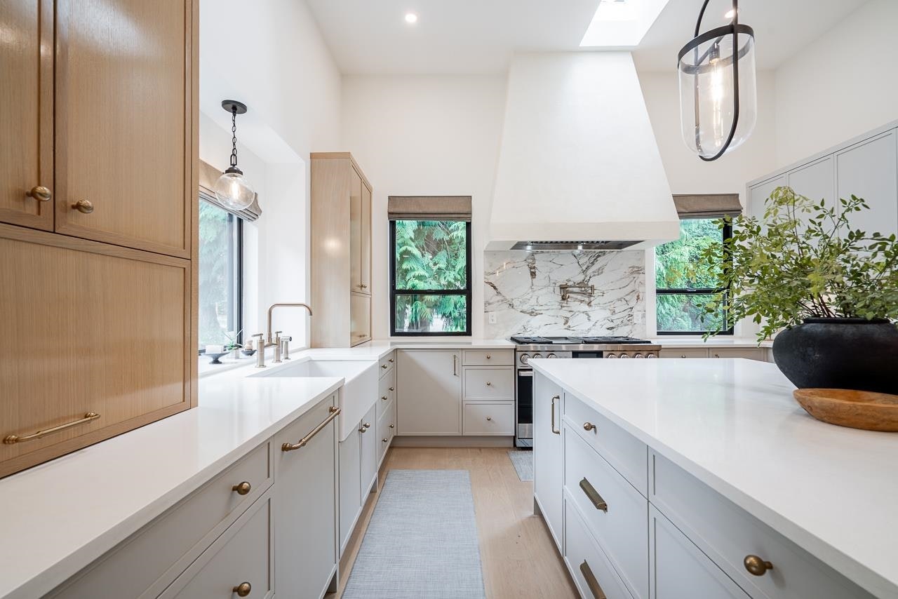 2318 Chantrell Park Drive, Surrey, BC, V4A 9W8 - 12