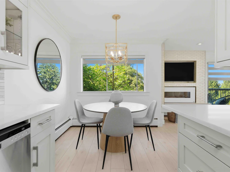 101-330 W 2nd Street, North Vancouver, BC, V7M 1E1 - 12