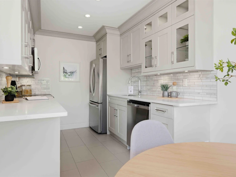101-330 W 2nd Street, North Vancouver, BC, V7M 1E1 - 8