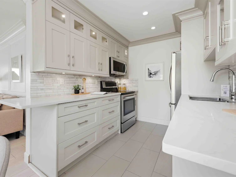 101-330 W 2nd Street, North Vancouver, BC, V7M 1E1 - 10