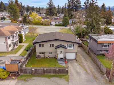 7570 May Street - 4