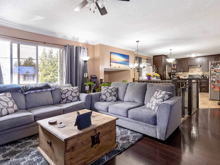 7570 May Street, Mission, BC, V2V 3E1 - 2