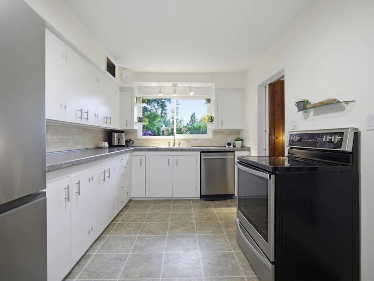 11757 Carr Street, Maple Ridge, BC, V2X 5N1 - 12