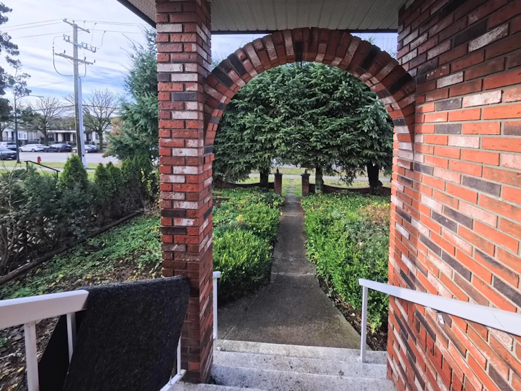 6174 Tyne Street, Vancouver, BC, V5S 3L4 - 2