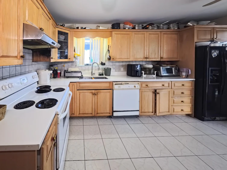 6174 Tyne Street, Vancouver, BC, V5S 3L4 - 4