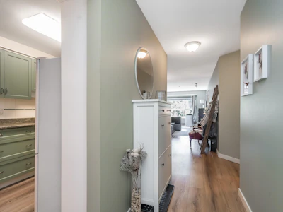 311-9018 208 Street - 3