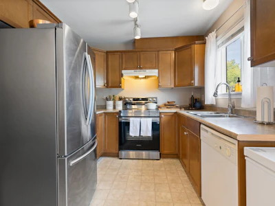 3-46345 Princess Avenue - 4
