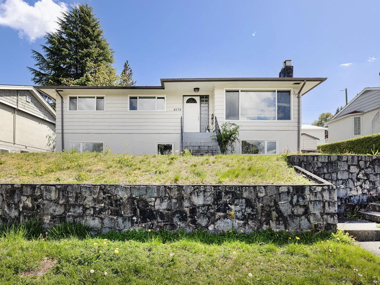 4378 Briarwood Crescent, Burnaby, BC, V5G 2M6 - 31