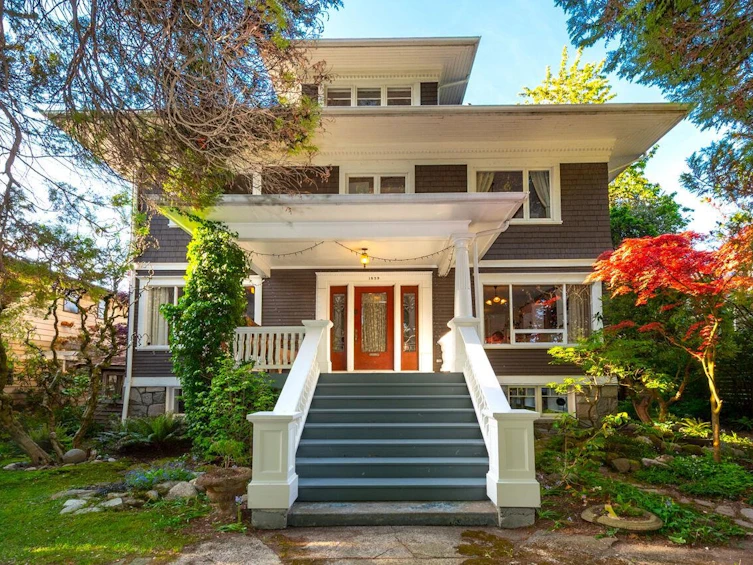 1859 Napier Street, Vancouver, BC, V5L 2N4