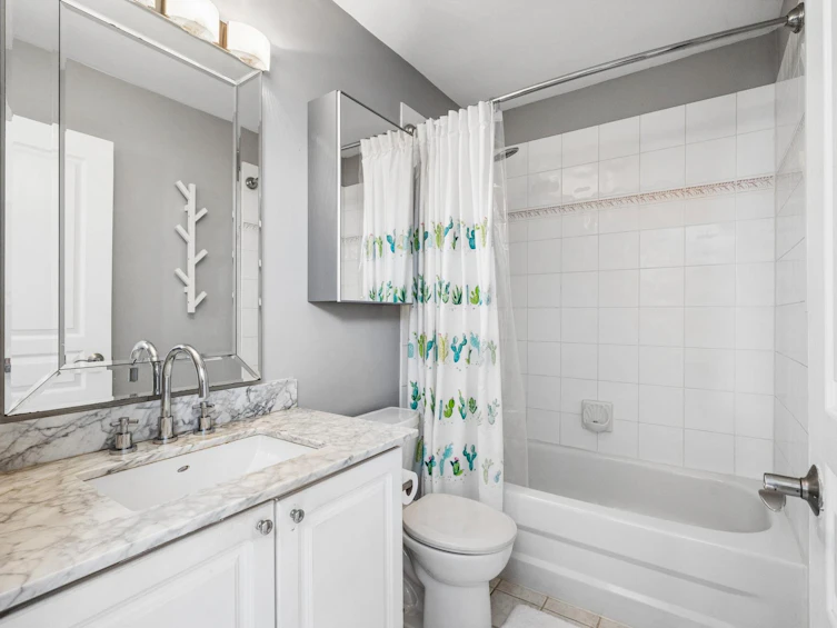 104-225 E 6th Street, North Vancouver, BC, V7L 1P4 - 24