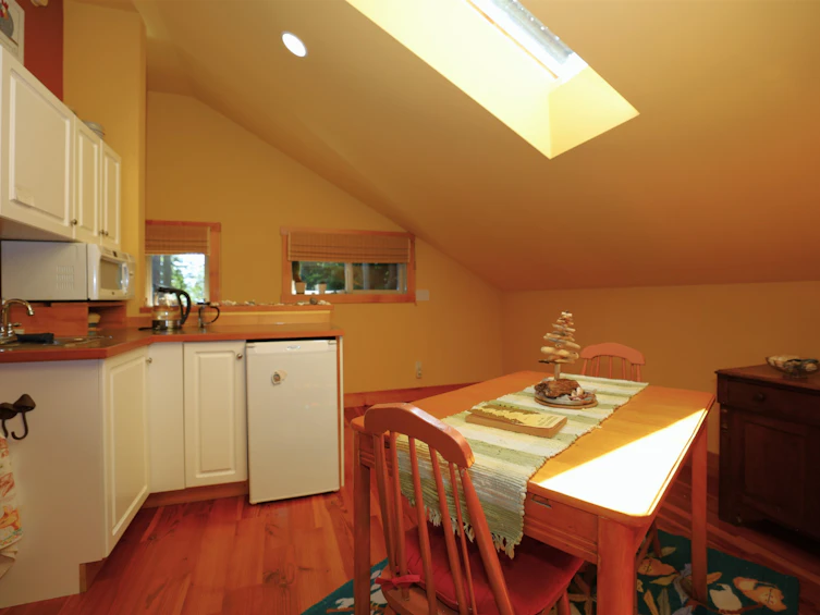3205 Beach Avenue, Roberts Creek, BC, V0N 2W0 - 37