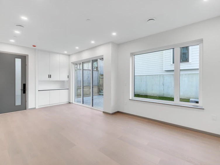 2-3547 E Georgia Street, Vancouver, BC, V5K 2L9 - 10