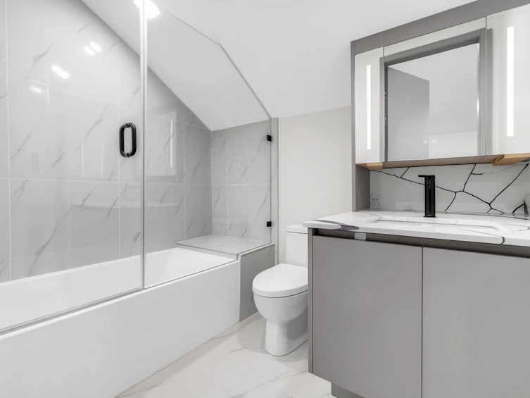 2-3547 E Georgia Street, Vancouver, BC, V5K 2L9 - 24
