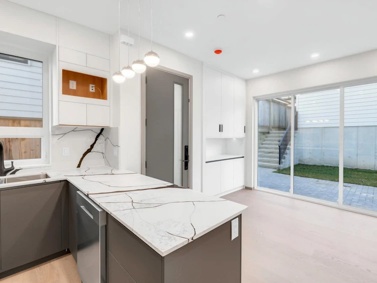 2-3547 E Georgia Street, Vancouver, BC, V5K 2L9 - 14