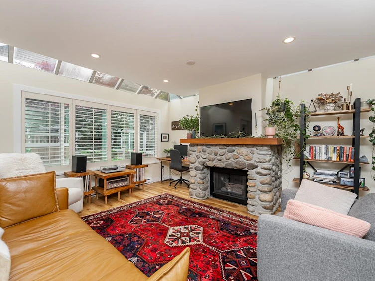 5-219 E 8th Street, North Vancouver, BC, V7L 1Y9 - 2