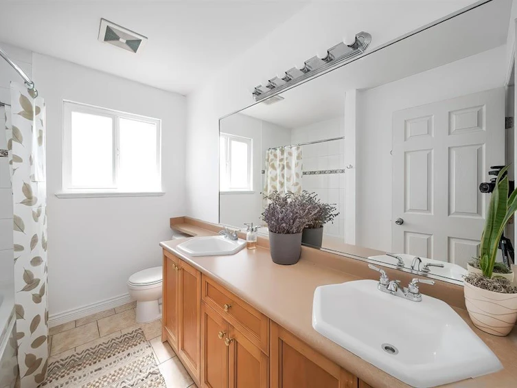 4573 No. 5 Road, Richmond, BC, V6X 2V5 - 2