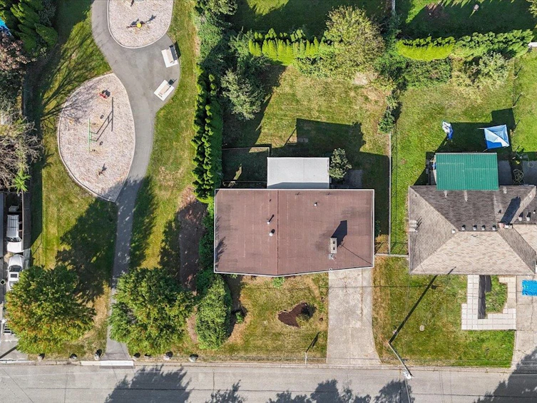 45415 Barton Avenue, Chilliwack, BC, V2P 1L1 - 31