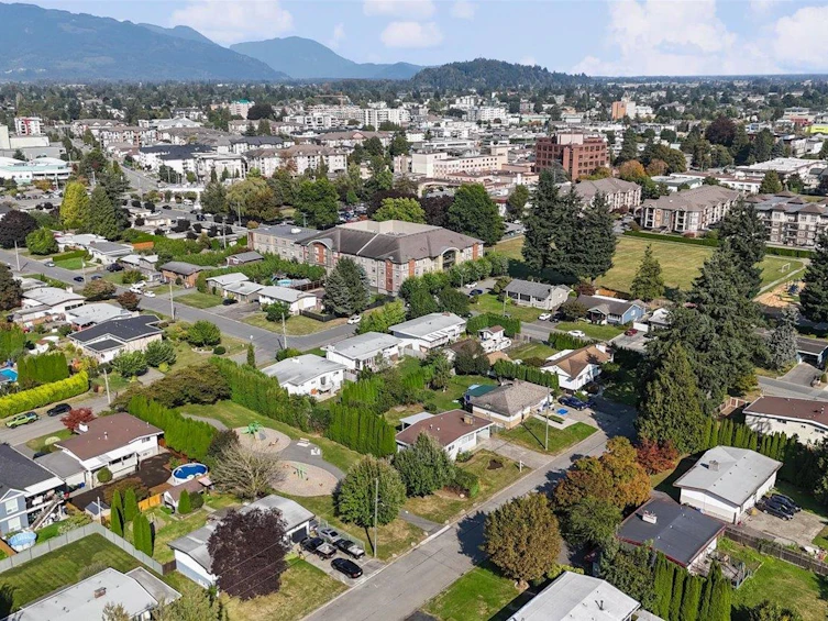 45415 Barton Avenue, Chilliwack, BC, V2P 1L1 - 36
