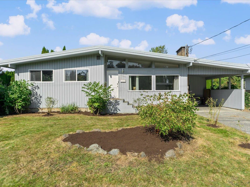 45415 Barton Avenue, Chilliwack BC V2P 1L1
