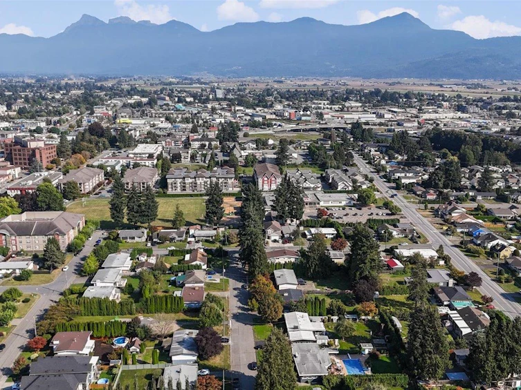 45415 Barton Avenue, Chilliwack, BC, V2P 1L1 - 34