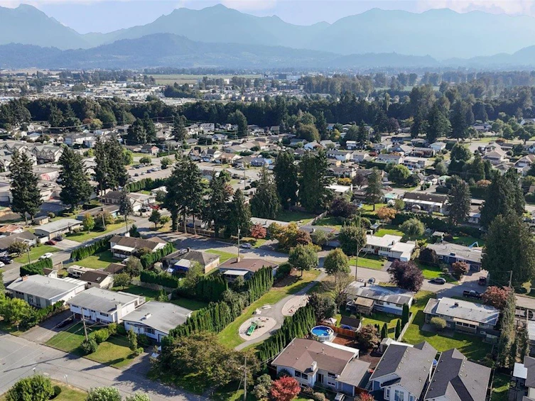 45415 Barton Avenue, Chilliwack, BC, V2P 1L1 - 32