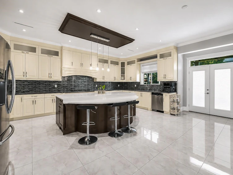 6560 124 Street, Surrey, BC, V3W 1P7 - 9