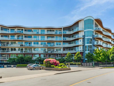 304-20416 Park Avenue - 2