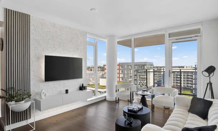 1700-3280 Corvette Way