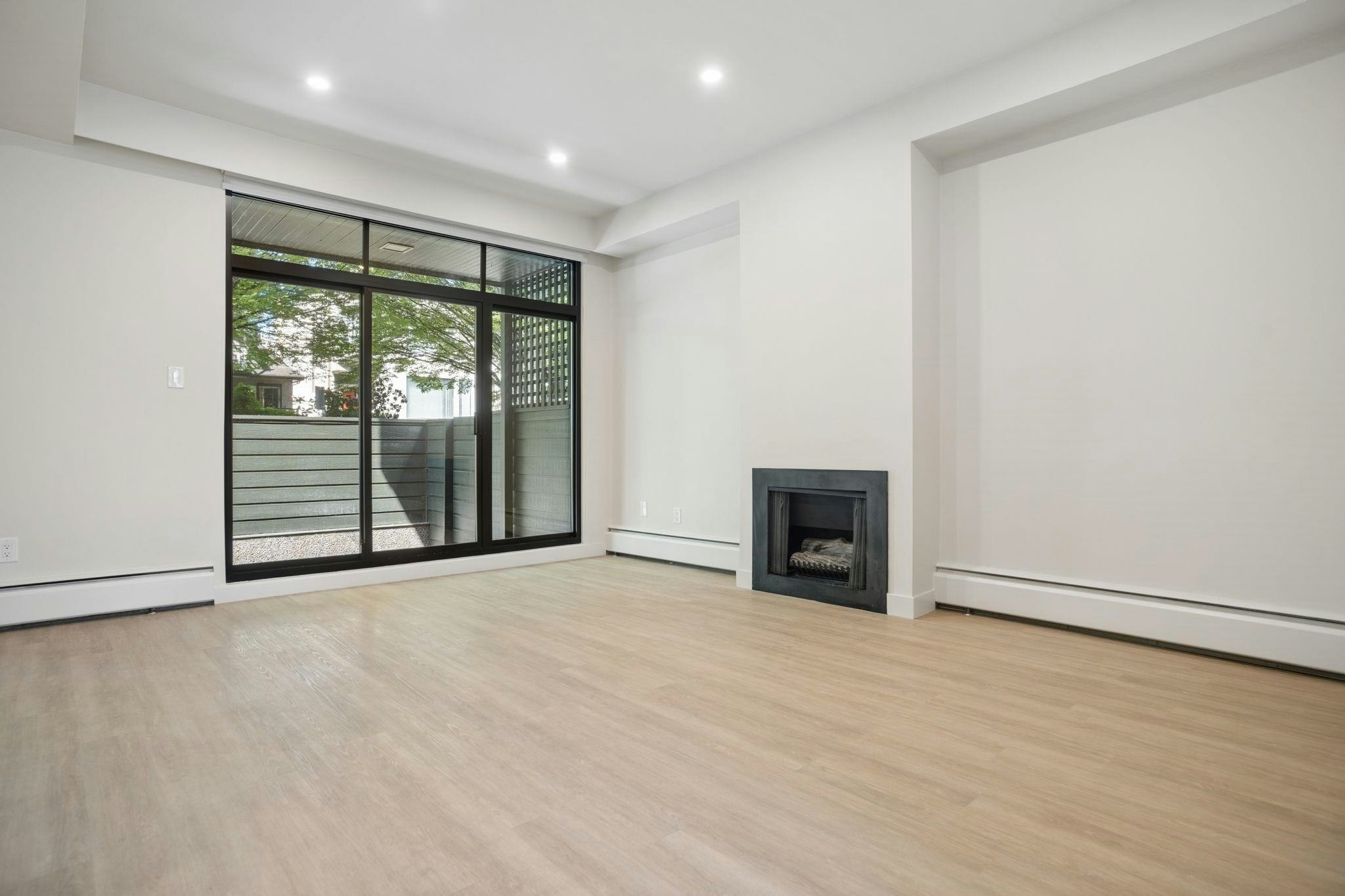 1070 Cypress Street, Vancouver, BC, V6J 3K5 - 2
