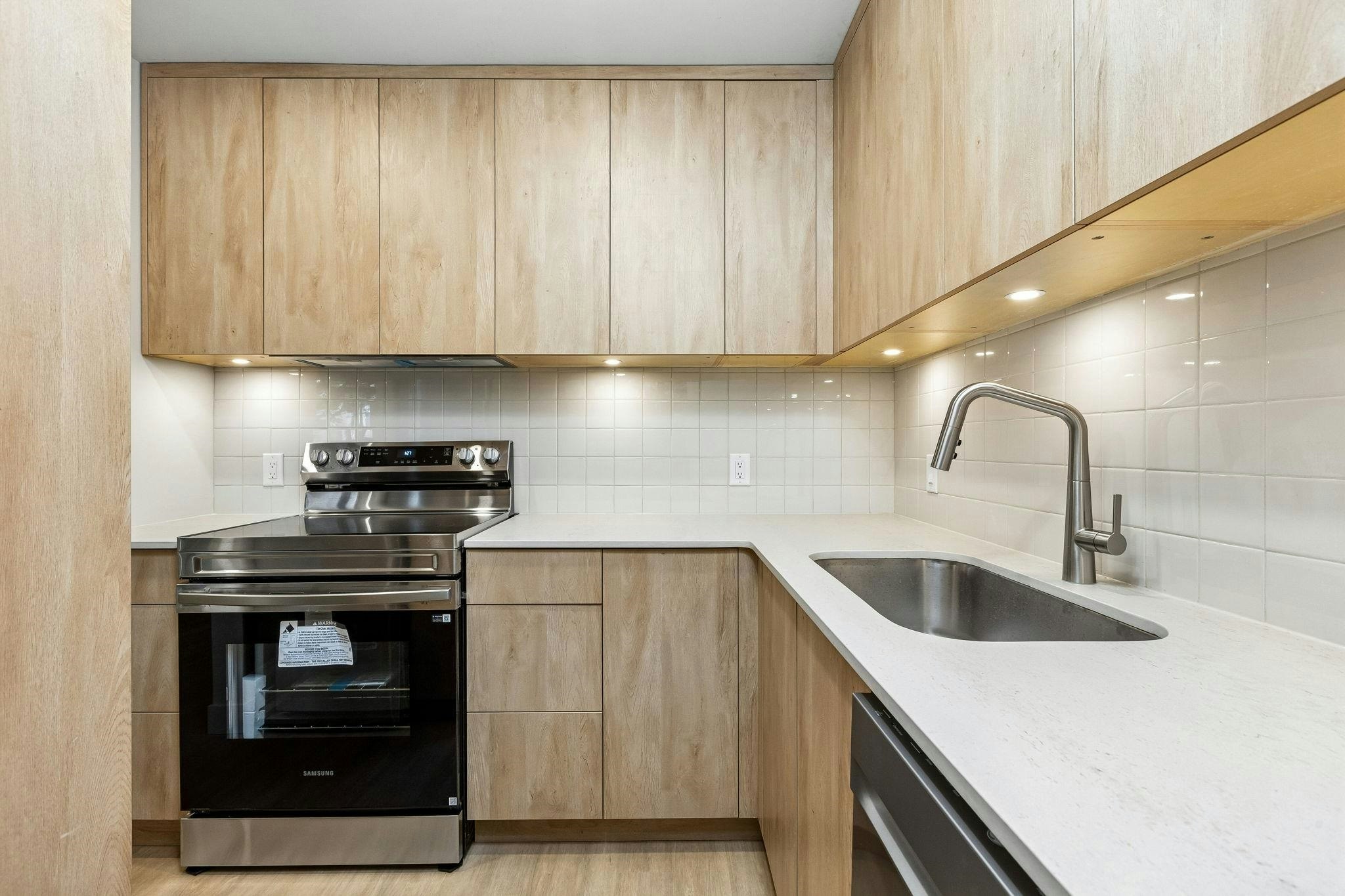 1070 Cypress Street, Vancouver, BC, V6J 3K5 - 9