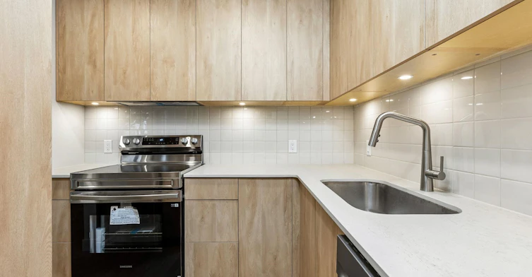 1070 Cypress Street, Vancouver, BC, V6J 3K5 - 9