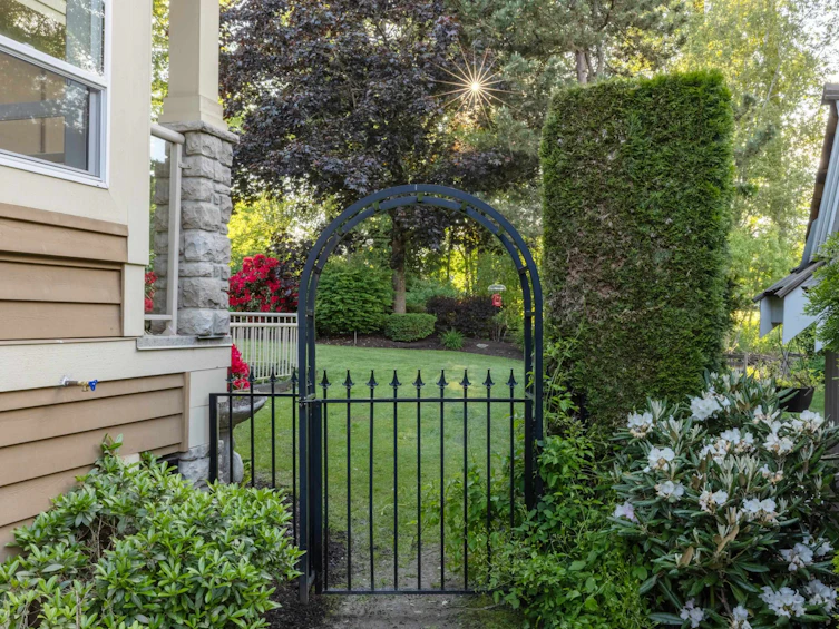3733 Devonshire Drive, Surrey, BC, V3Z 0H8 - 4